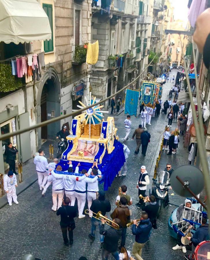 Tresette Toledo Bed & Breakfast Napoli Bagian luar foto