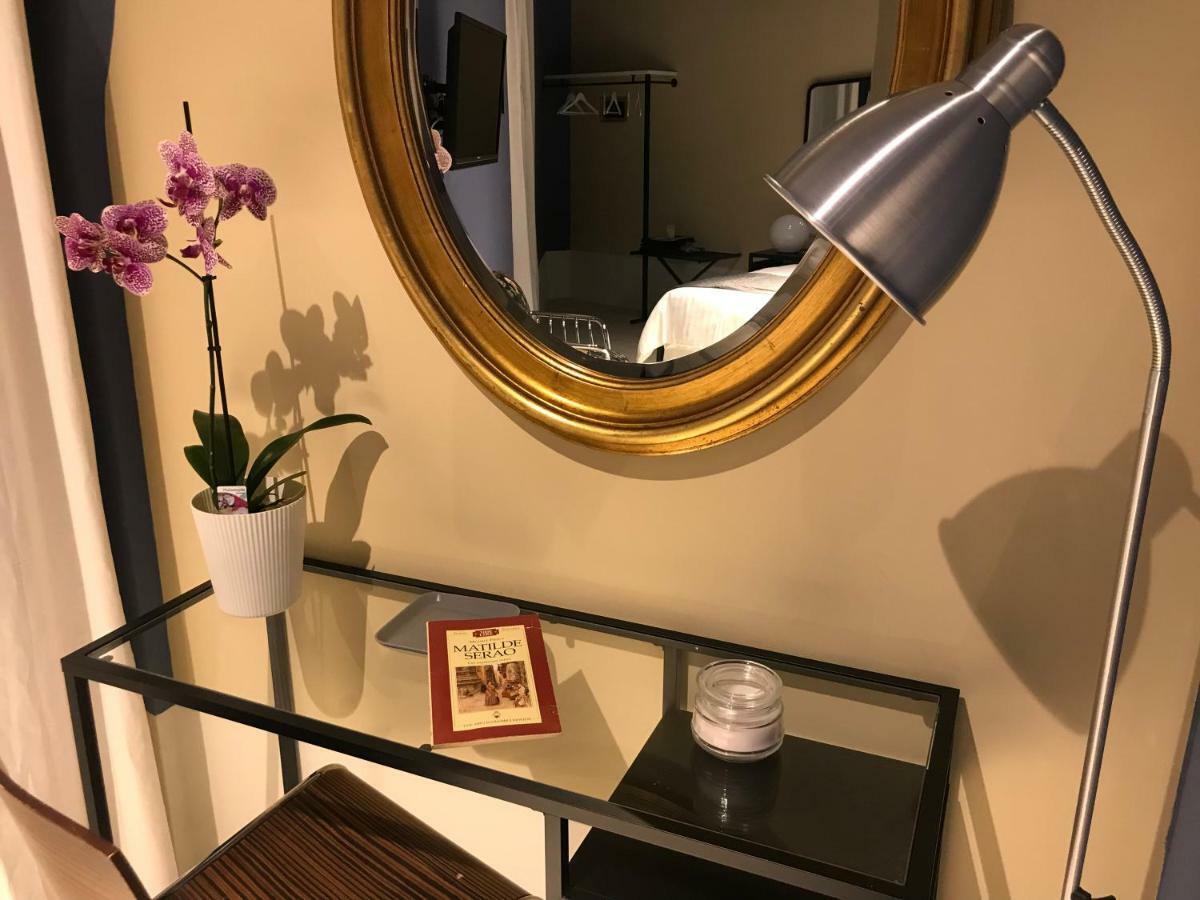 Tresette Toledo Bed & Breakfast Napoli Bagian luar foto