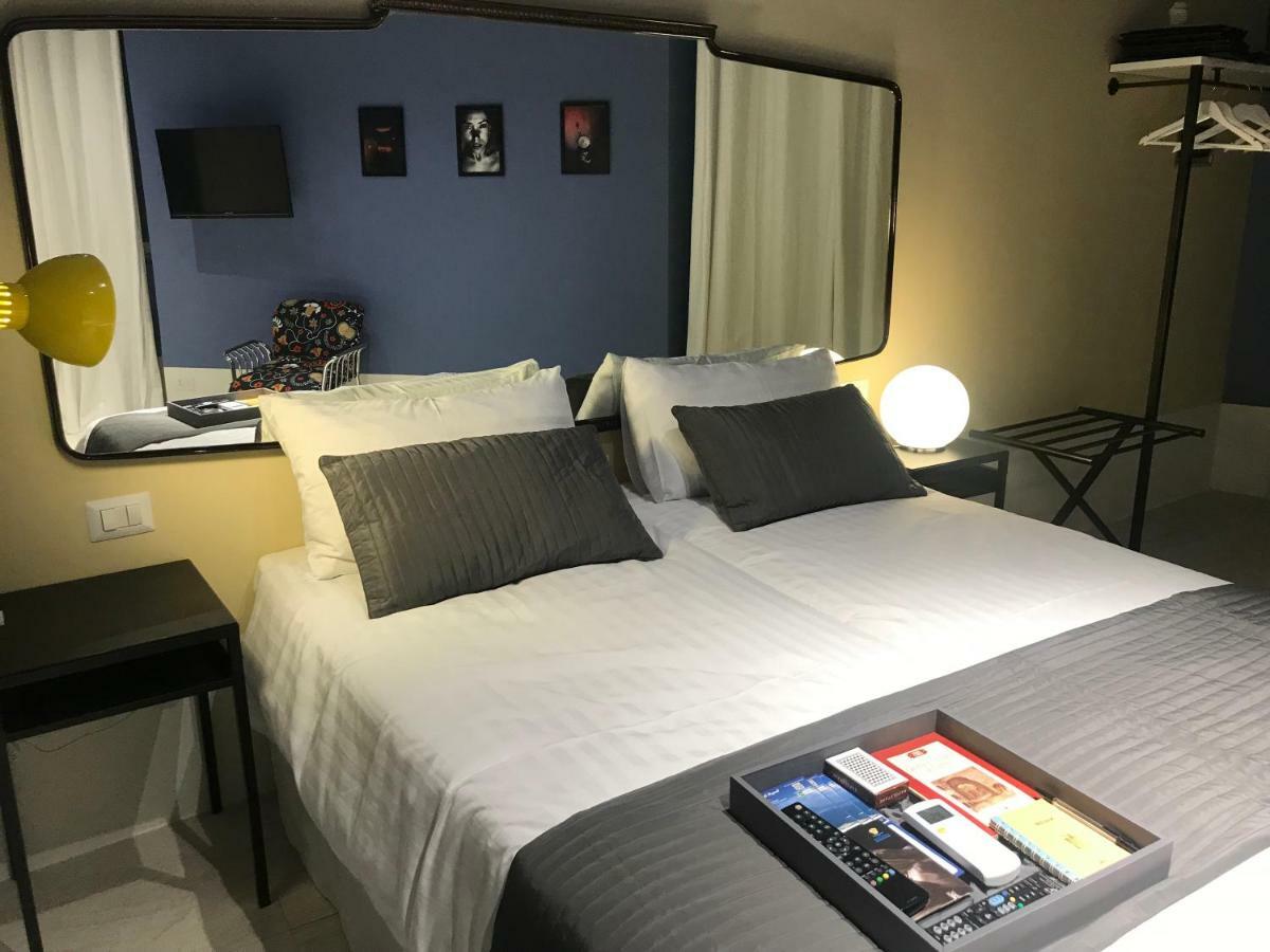 Tresette Toledo Bed & Breakfast Napoli Bagian luar foto