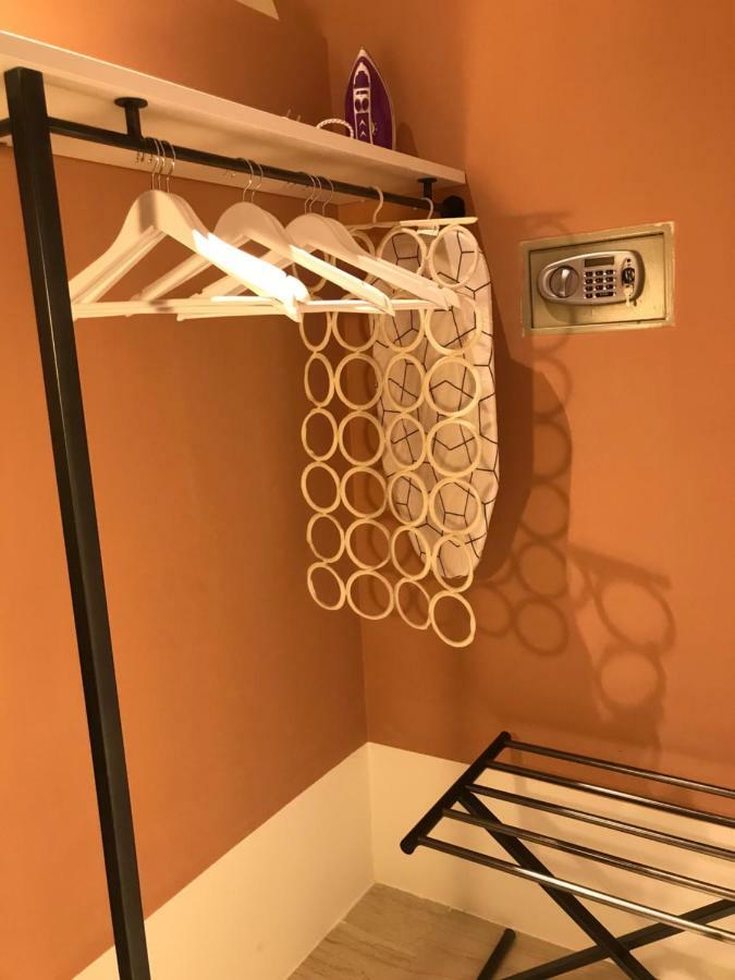 Tresette Toledo Bed & Breakfast Napoli Bagian luar foto