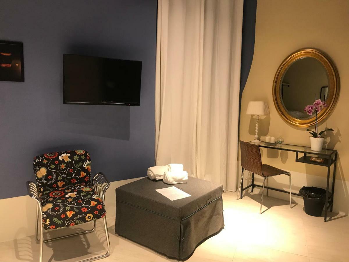 Tresette Toledo Bed & Breakfast Napoli Bagian luar foto