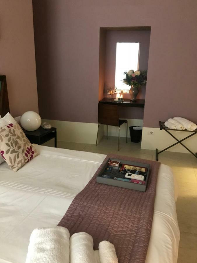 Tresette Toledo Bed & Breakfast Napoli Bagian luar foto